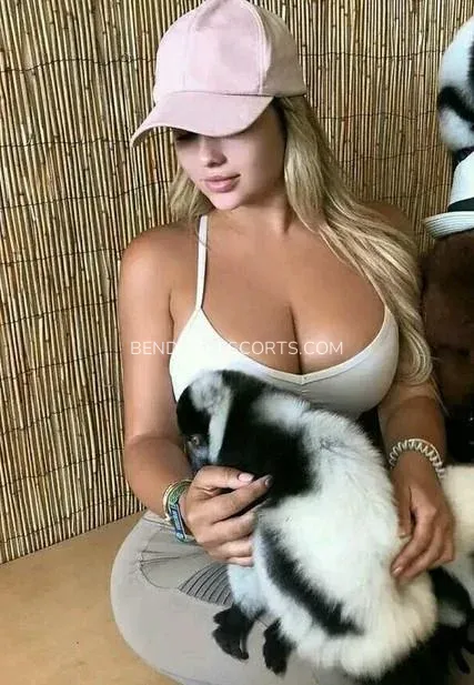 Bendigo escorts Charlotte — 1