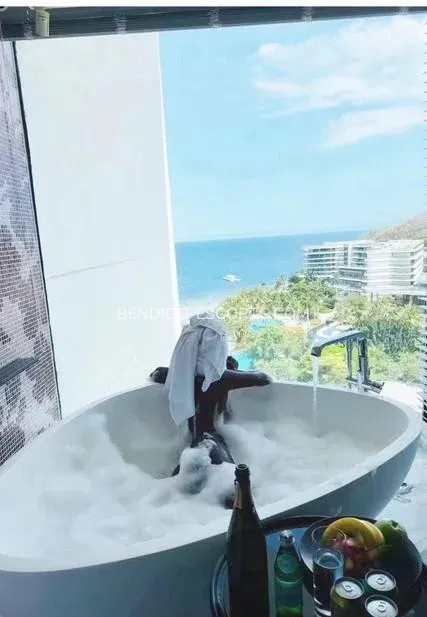 Bendigo escorts Clorinda — 1