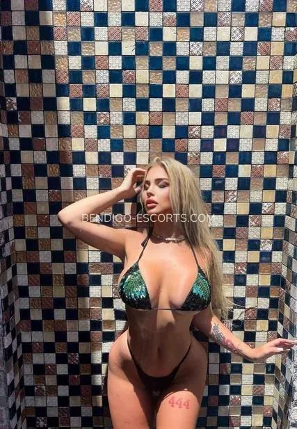 Bendigo escorts Courtney — 6
