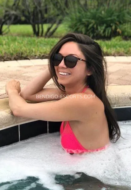 Bendigo escorts Gun — 3