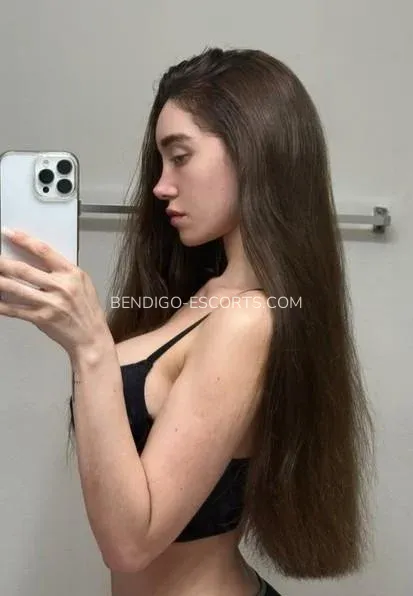 Bendigo escorts Julia — 1