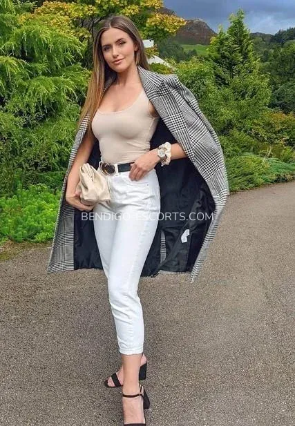 Bendigo escorts Briana — 1