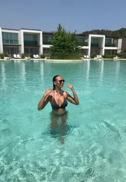 Bendigo escorts Alice — 6