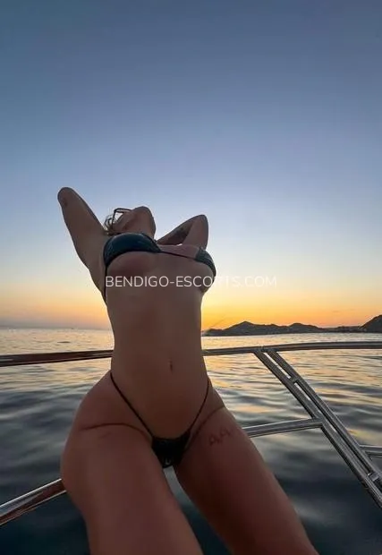 Bendigo escorts Courtney — 2