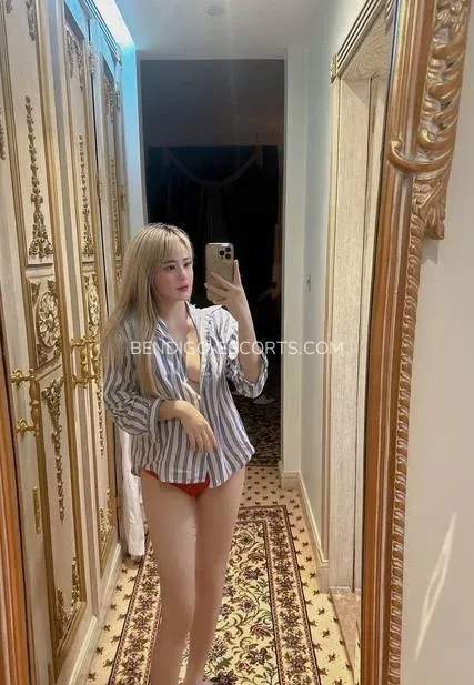 Bendigo escorts Cassidy — 5