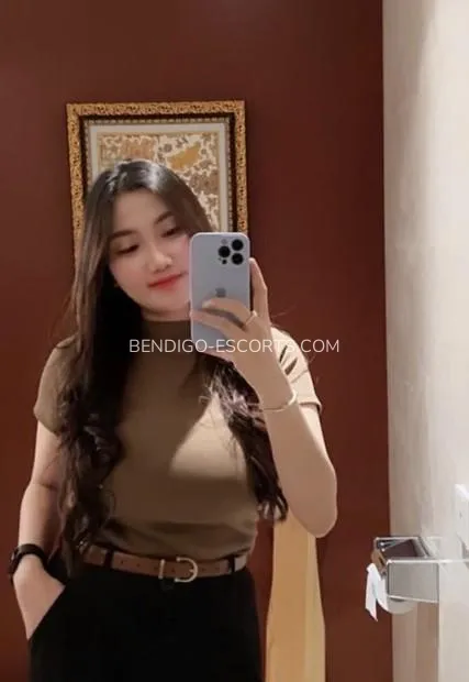 Bendigo escorts emilia