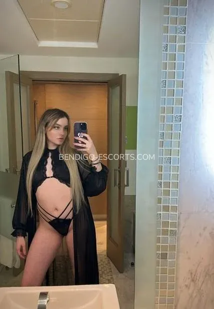 Bendigo escorts Malin — 4