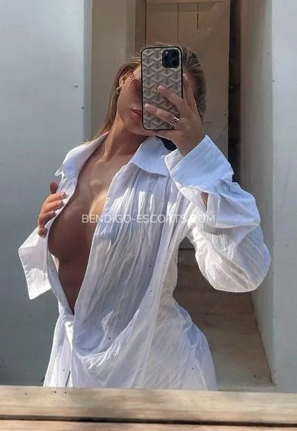 Bendigo escorts emelie