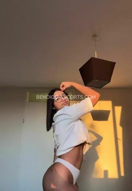 Bendigo escorts Emelie — 1