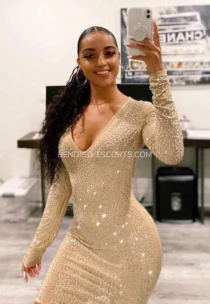 Bendigo escorts Naomi — 3