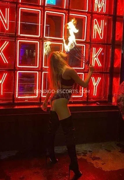Bendigo escorts Cassandra — 5