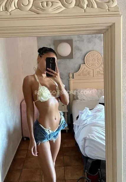Bendigo escorts Julia — 10