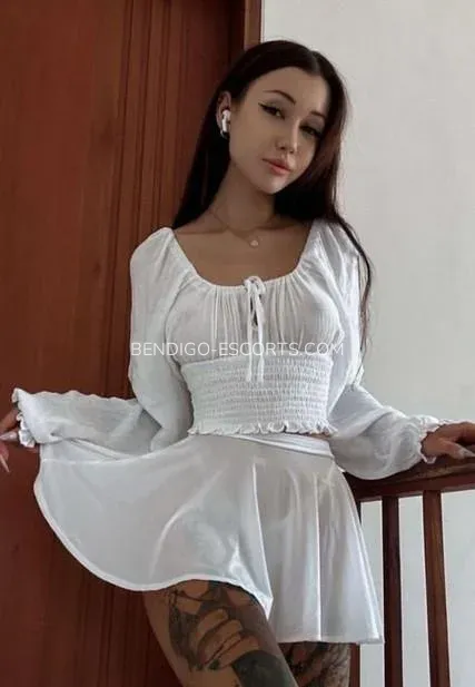 Bendigo escorts Bella — 4
