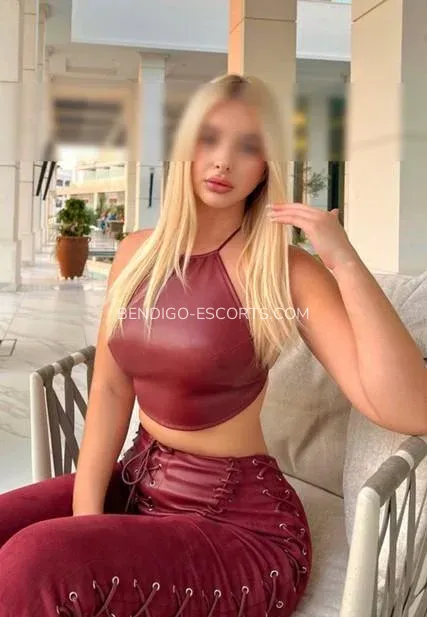 Bendigo escorts Courtney — 7