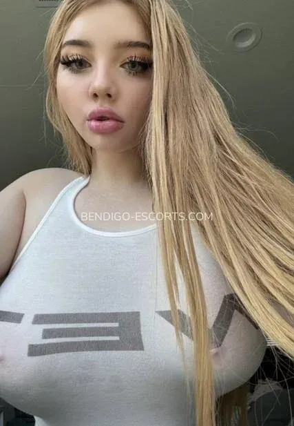 Bendigo escorts Selena — 1