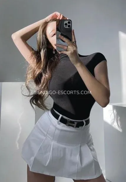 Bendigo escorts Caitlin — 5