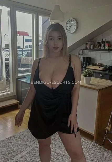 Bendigo escorts Gun — 4