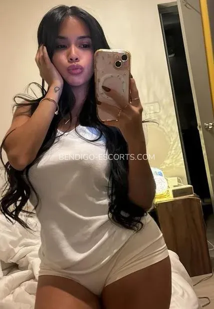 Bendigo escorts Dakota — 1