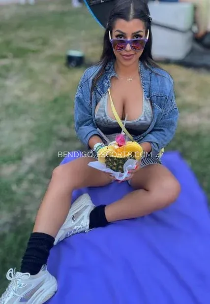 Bendigo escorts Monica — 9