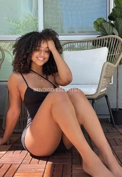 Bendigo escorts naomi