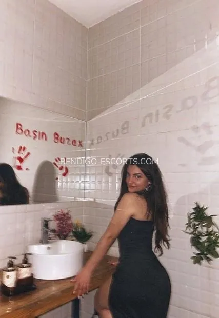 Bendigo escorts viola