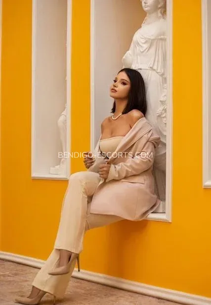 Bendigo escorts Camila — 1