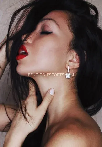 Bendigo escorts Summer — 3
