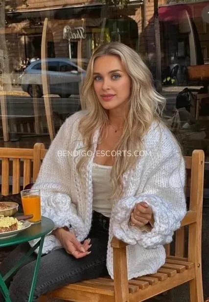 Bendigo escorts Peyton — 6