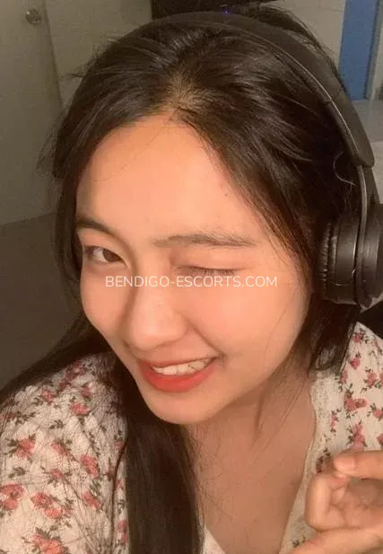 Bendigo escorts Zoey — 3