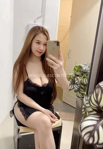 Bendigo escorts Emelie — 3